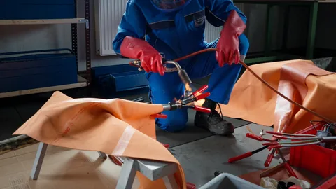 Imagefilm: Schweisser bei der Arbeit